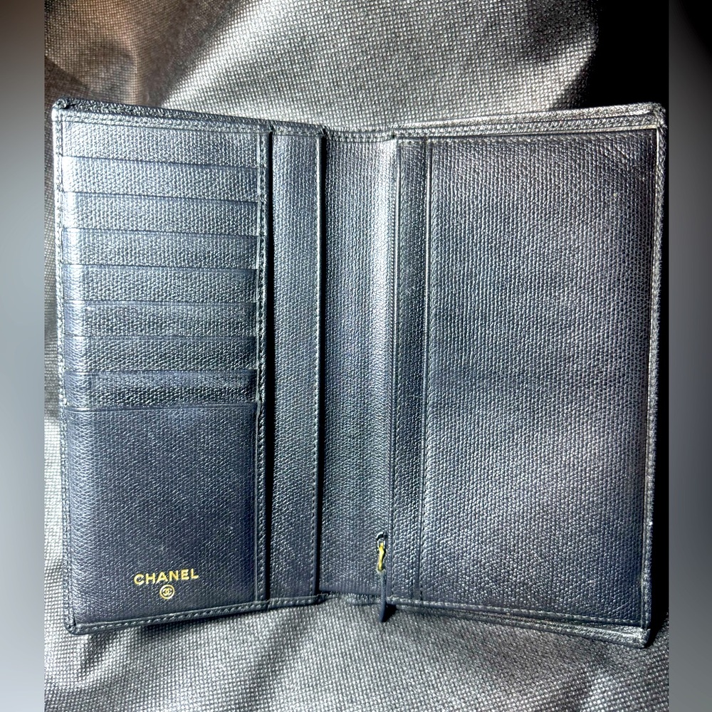 Chanel Caviar Black Long Wallet W/ Gold CC Medallion Spain 2008 Rare Vintage - Picture 7 of 16